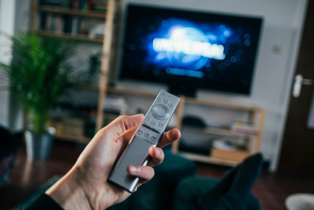 Jak przygotować salon pod Smart TV i streaming?